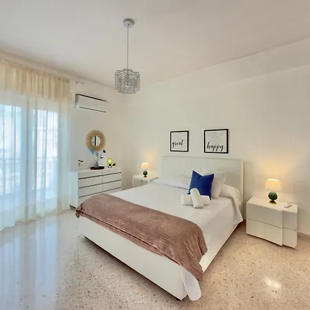 Merlo Homes Attico 公寓 *